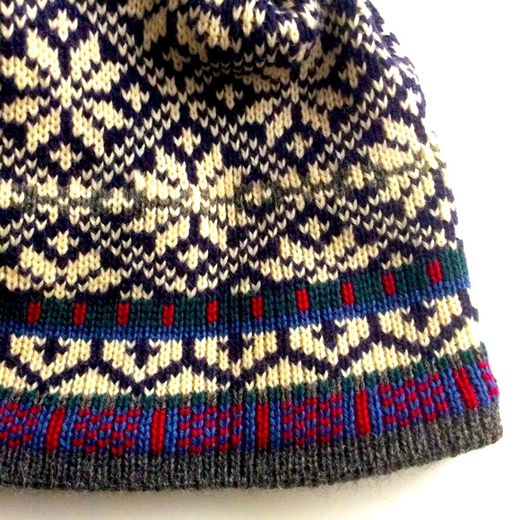 Lands’ End 100% Wool Tassel Beanie Unisex OS - Picture 2 of 7